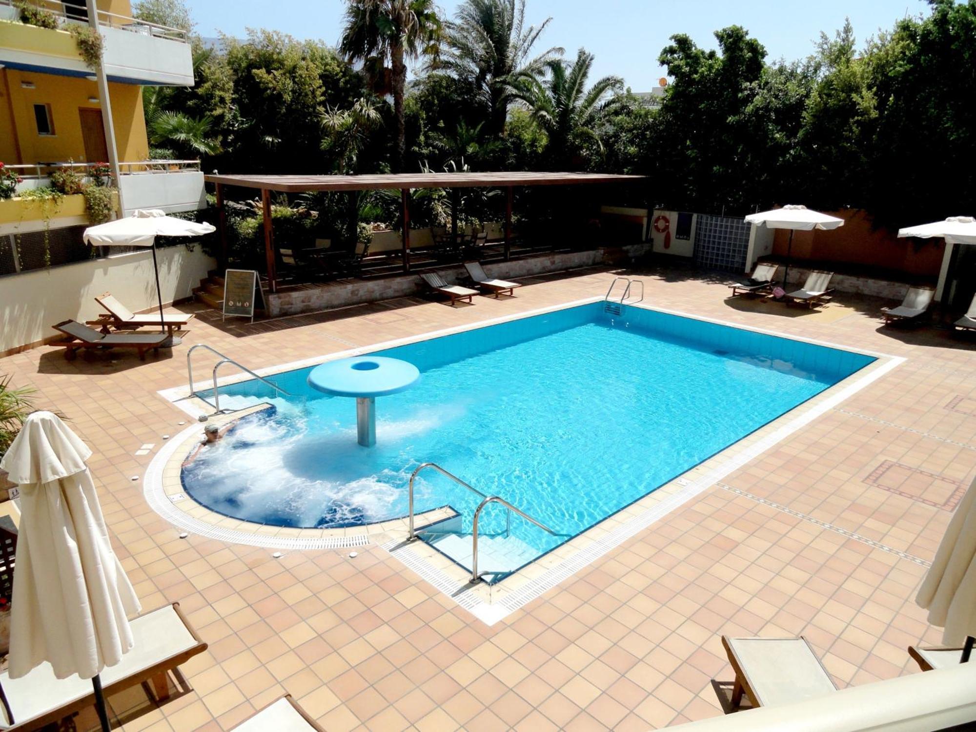 Sitia Bay Aparthotel Екстериор снимка